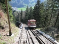 Blick auf den talwärts fahrenden Wagen