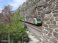 Wanderweg und Güterzug Richtung Brig vor dem Bad-Tunnel (80 mtr)