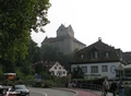 Burg im Frühnebel