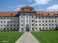 Im Klosterhof, Neue Pfalz (Regierungsgebäude)