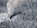 Bergwärts fahrender Zug
