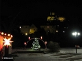 Hinter den Häusern der Breiten Straße, im Hintergrund Schloß Wernigerode