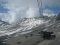 Auffahrt mit der Seilbahn zum Gipfel