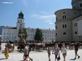 Residenzplatz mit Salzburg Museum