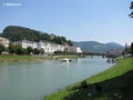 Salzach mit Staatsbrücke und Kapuzinerberg