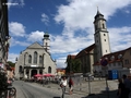 Historischer Marktplatz mit links St. Stephan und rechts das Münster Unserer Lieben Frau