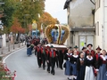 Hauptstraße / Via Principale, die Erntekrone