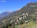 Schloss Tirol, links darunter die Brunnenburg