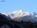 Morgens auf dem Bahnhof Naturns, der Ortler in der Morgensonne