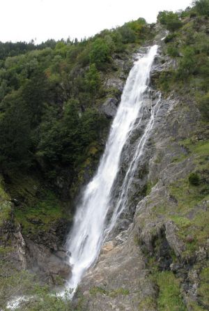 i_2010_partschins_wasserfall_800