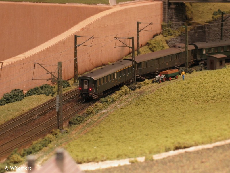 Zugschlusssignal am letzten Wagen des Schnellzuges